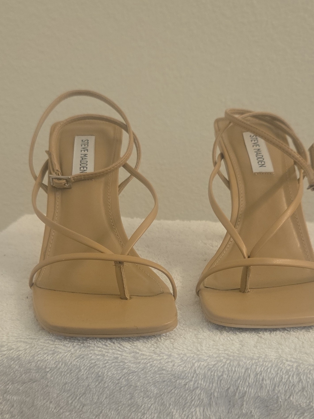 Steve Madden Annie Women’s Beige Strappy Stiletto Heels 8.5M - Picture 3 of 10